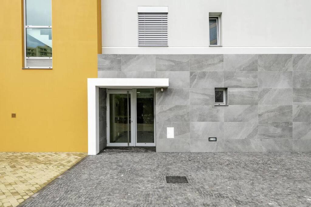 Luxury Poolside View Apartment Funchal  Extérieur photo